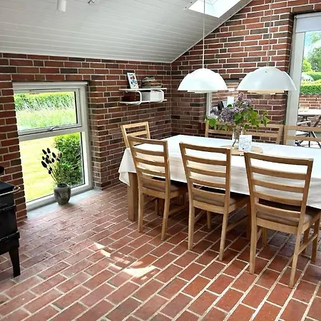 Luxury With Hot Tub & Wifi *