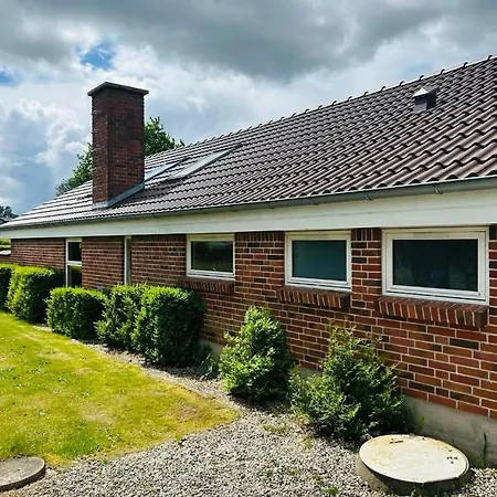 Luxury With Hot Tub & Wifi Holiday home