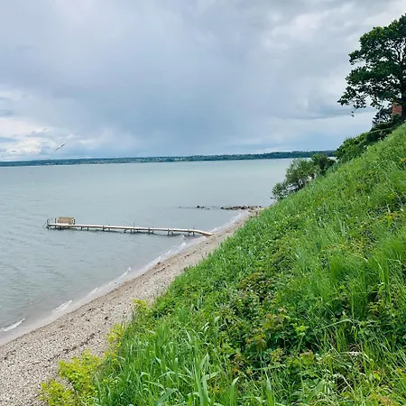 Luxury With Hot Tub & Wifi